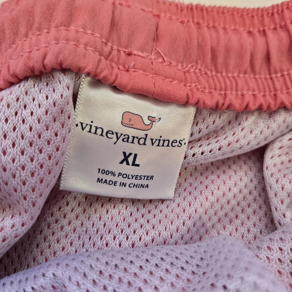 Vineyard Vines Bungalow Board Shorts Men's Size‎ XL Swim Trunks Pink Pockets